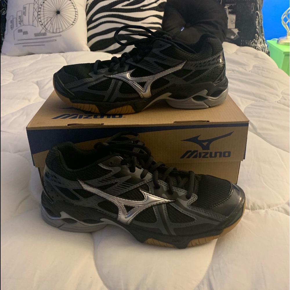 Mizuno Wave Bolt 4 Volleyball Shoes